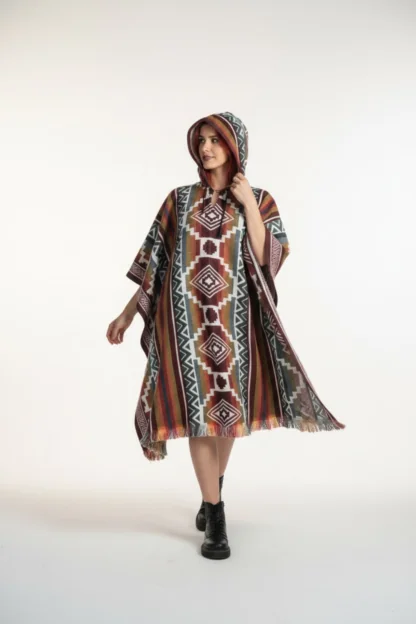 Copia de Poncho Andino Geométrico roj